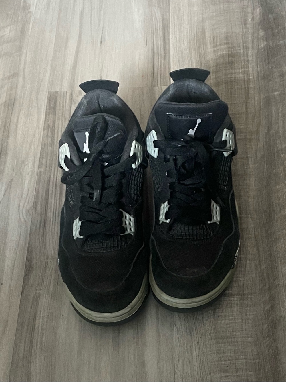 Jordan Men's Black and White Retro Sneakers